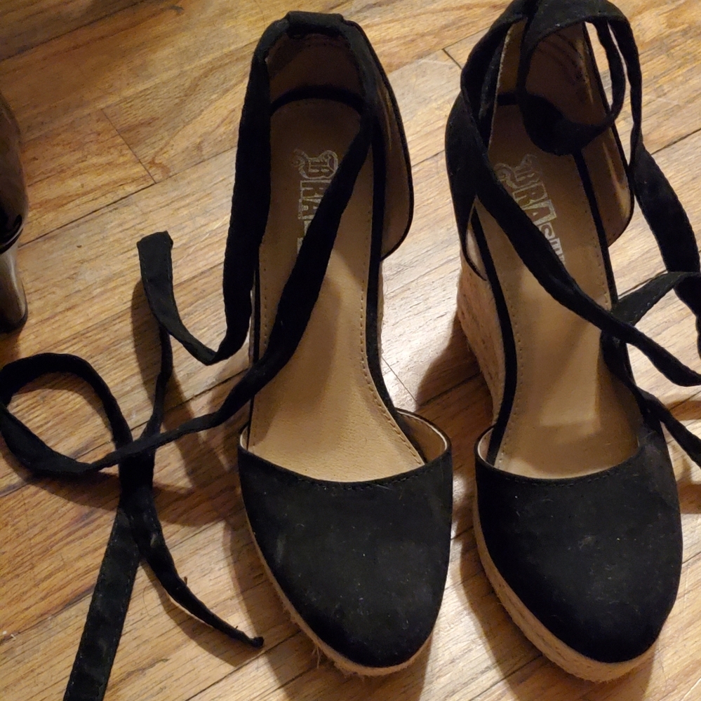 Wedges heels black and brown